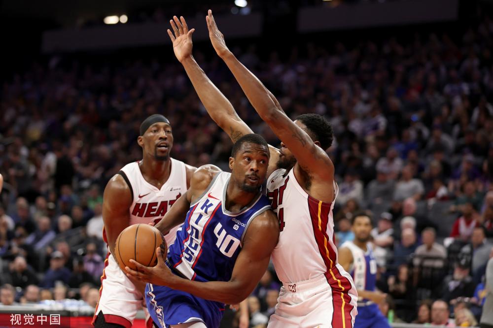 底线回球让 底线回球让