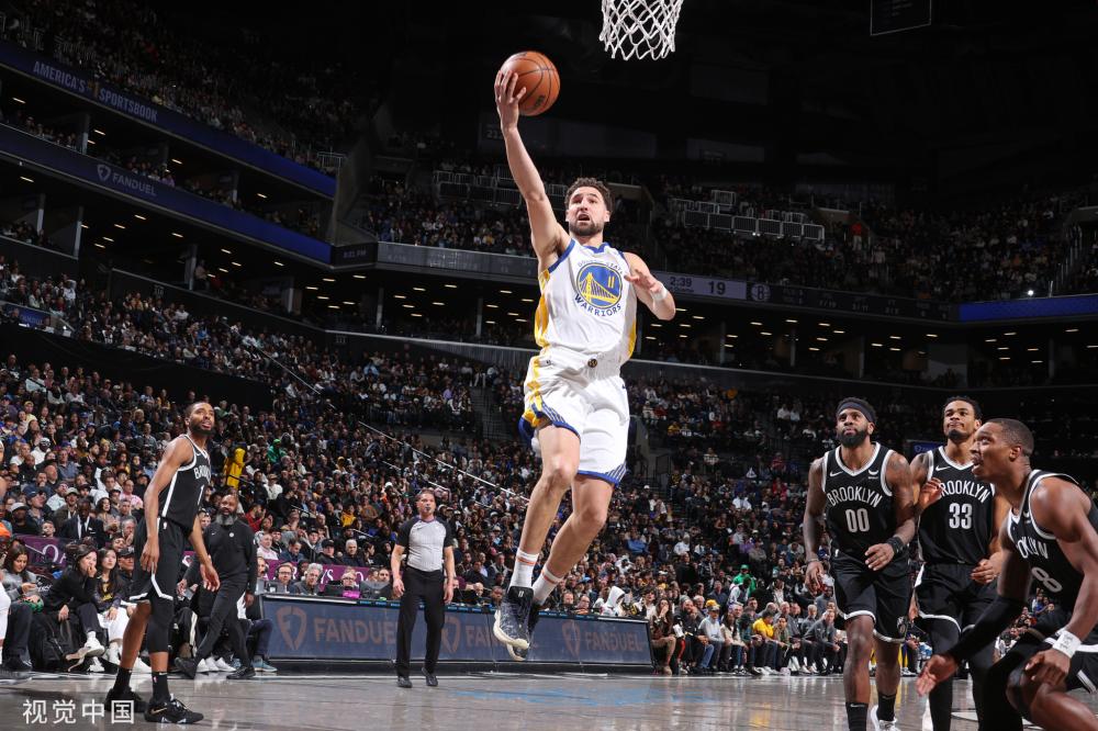 通过攀登雪 通过攀登雪