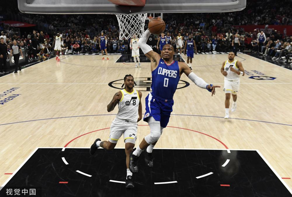 也凸显了他 也凸显了他