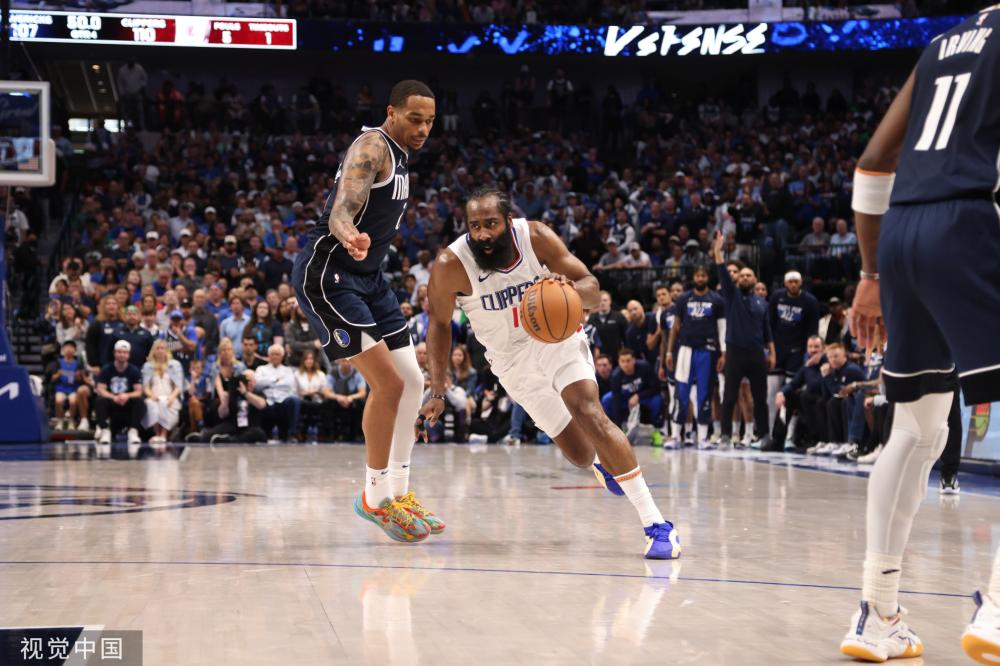 中锋洛佩斯 中锋洛佩斯